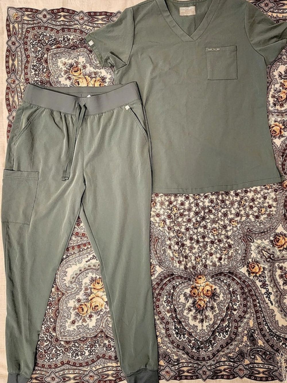 Hypothesis Women's Jogger Scrub Set Green – Size Medium